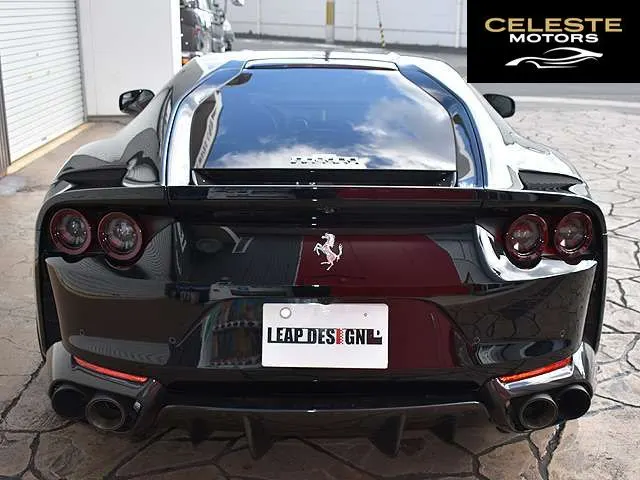 FERRARI 812 Superfast 2018 — photo 5 sur 8