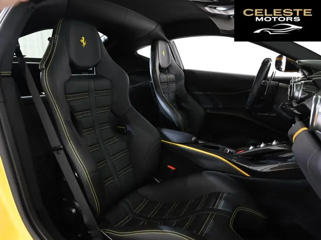 FERRARI 812 Superfast 2019 — photo 6 sur 8