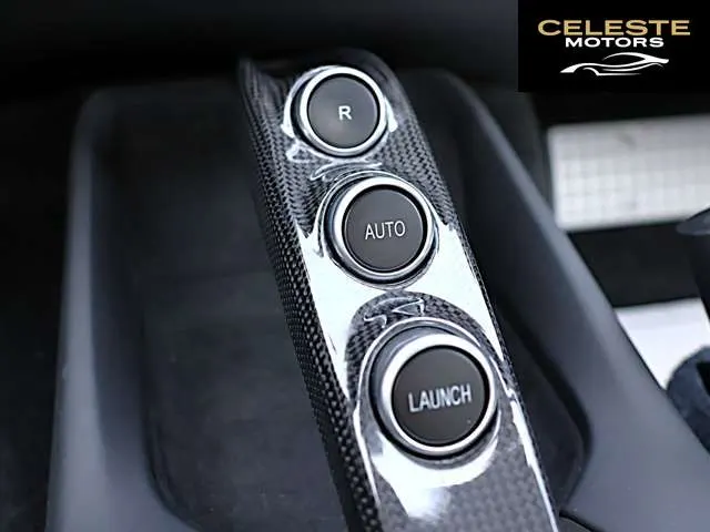 FERRARI 812 Superfast 2018 — photo 8 sur 8