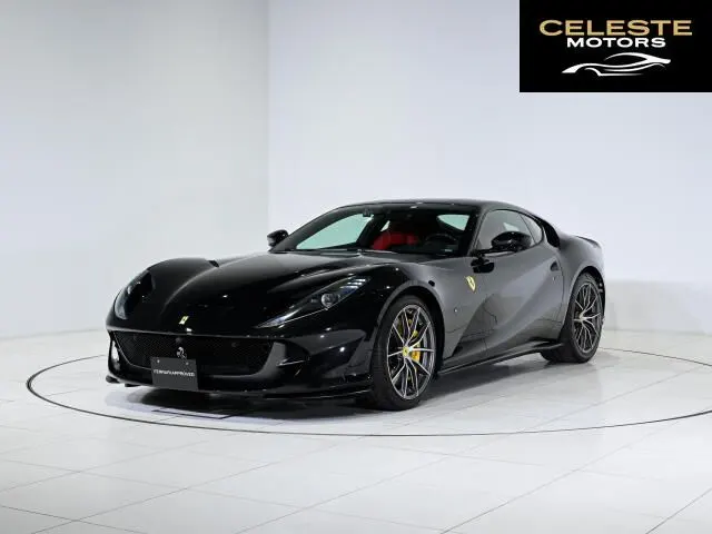 FERRARI 812 Superfast 2020 — photo 3 sur 8