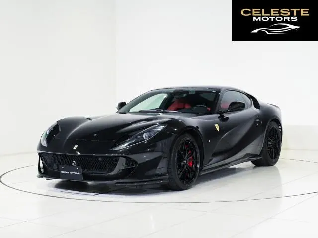 FERRARI 812 Superfast 2019 — photo 2 sur 8