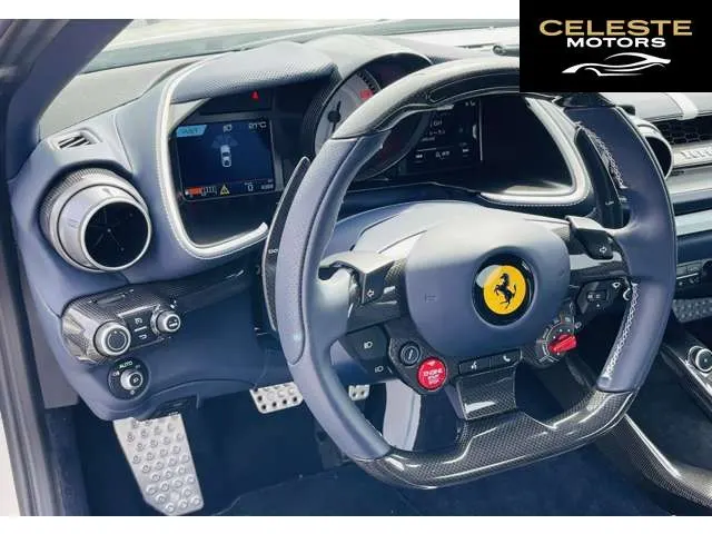 FERRARI 812 Superfast 2020 — photo 3 sur 8
