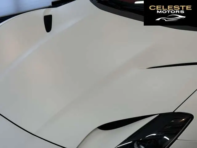FERRARI 812 Superfast 2018 — photo 6 sur 8