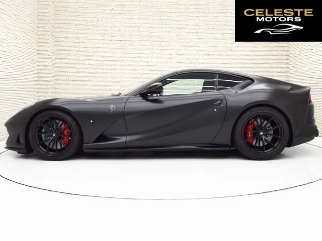 FERRARI 812 Superfast 2019 — photo 2 sur 8