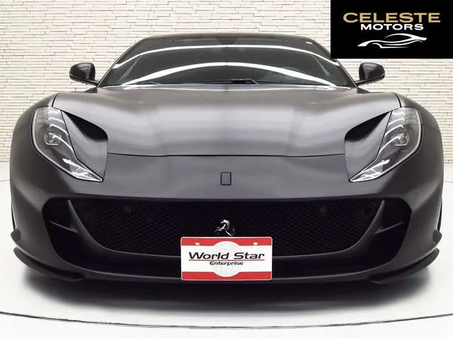 FERRARI 812 Superfast 2019 — photo 3 sur 8