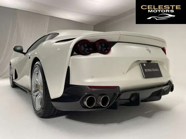 FERRARI 812 Superfast 2019 — photo 5 sur 8