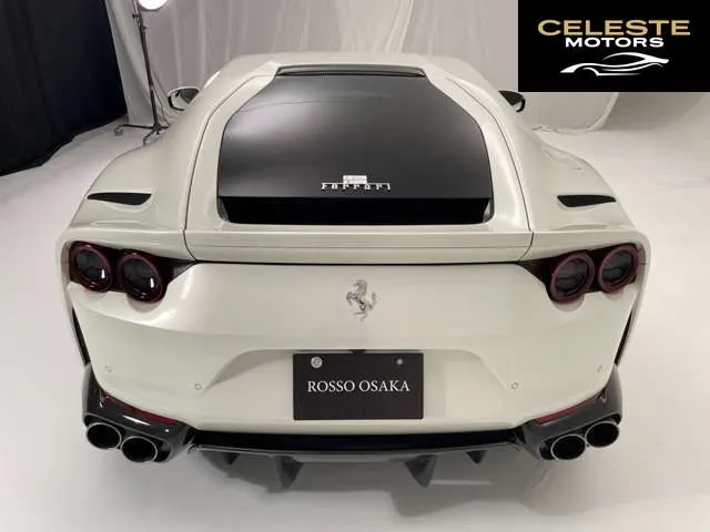FERRARI 812 Superfast 2019 — photo 6 sur 8
