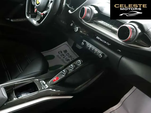 FERRARI 812 Superfast 2020 — photo 3 sur 8