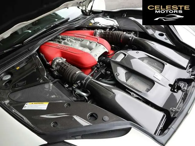 FERRARI 812 Superfast 2020 — photo 4 sur 8