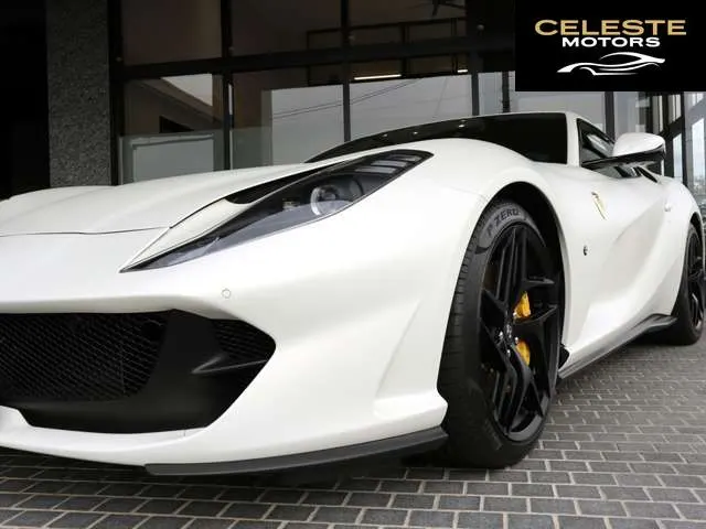 FERRARI 812 Superfast 2020 — photo 8 sur 8