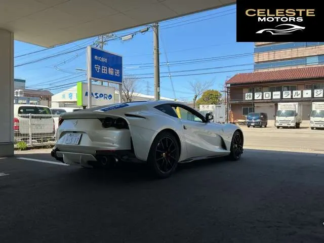 FERRARI 812 Superfast 2019 — photo 1 sur 8