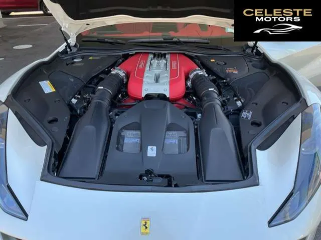FERRARI 812 Superfast 2019 — photo 3 sur 8