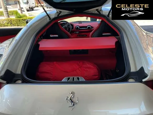 FERRARI 812 Superfast 2019 — photo 4 sur 8