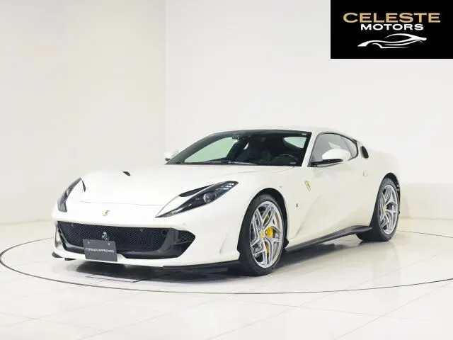 FERRARI 812 Superfast 2020 — photo 2 sur 8