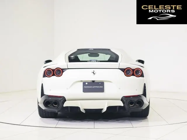 FERRARI 812 Superfast 2020 — photo 5 sur 8