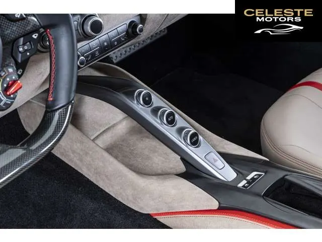 FERRARI 812 Superfast 2018 — photo 3 sur 8