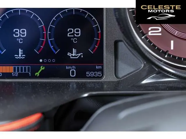 FERRARI 812 Superfast 2018 — photo 8 sur 8
