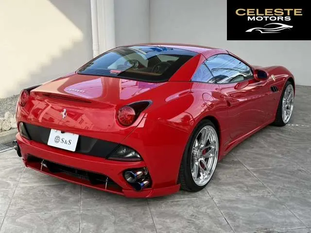 FERRARI California 2012 — photo 2 sur 8