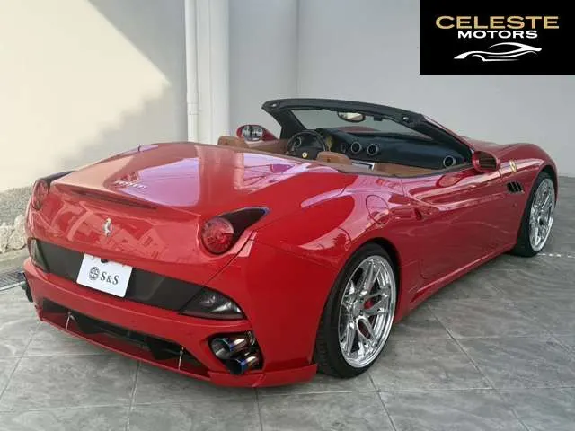 FERRARI California 2012 — photo 3 sur 8