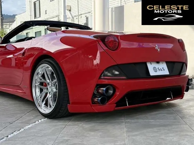 FERRARI California 2012 — photo 4 sur 8