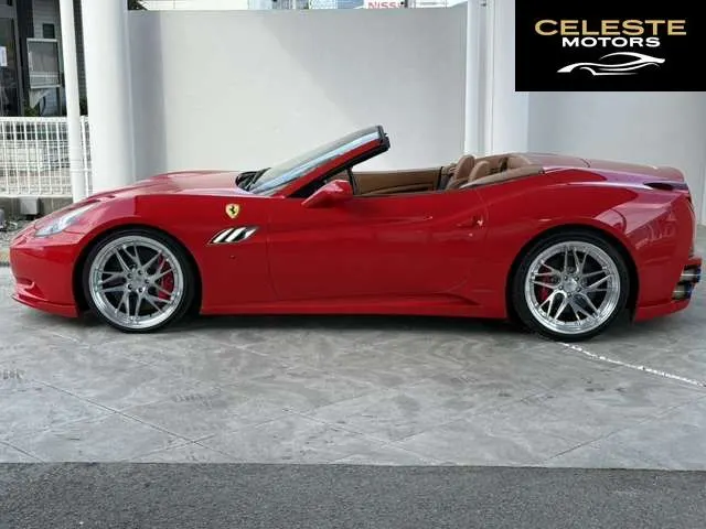 FERRARI California 2012 — photo 7 sur 8