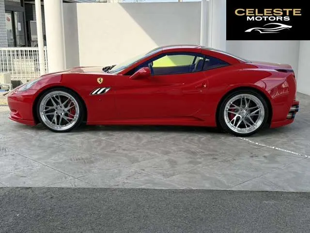 FERRARI California 2012 — photo 8 sur 8