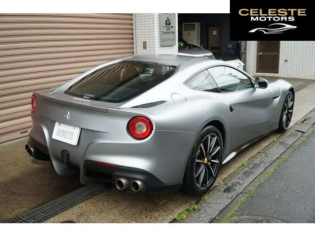 FERRARI F12 Berlinetta 2013 — photo 6 sur 8