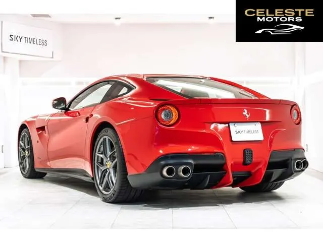 FERRARI F12 Berlinetta 2013 — photo 6 sur 8