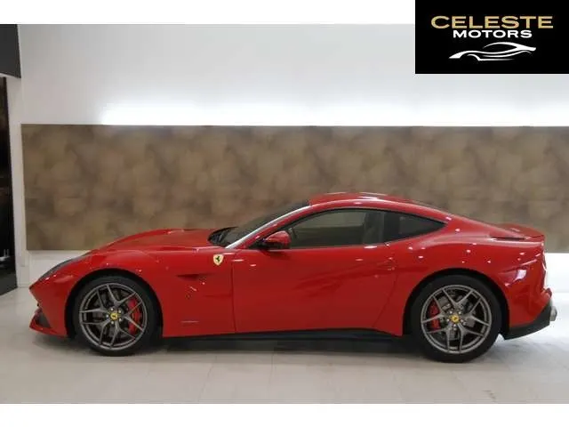FERRARI F12 Berlinetta 2015 — photo 4 sur 8