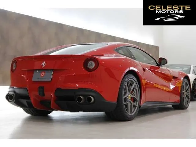 FERRARI F12 Berlinetta 2015 — photo 8 sur 8