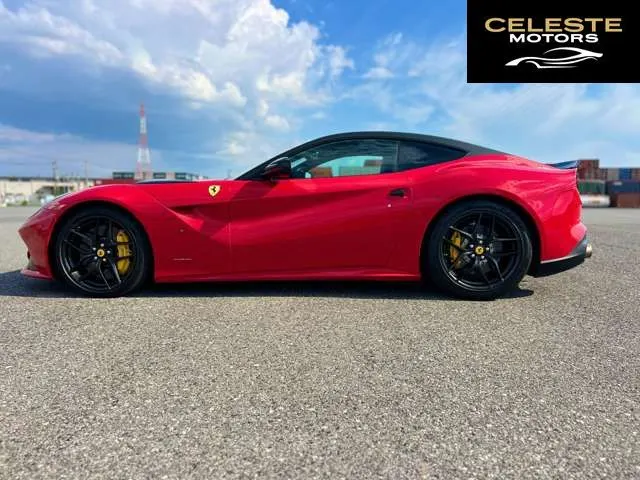 FERRARI F12 Berlinetta 2014 — photo 3 sur 8
