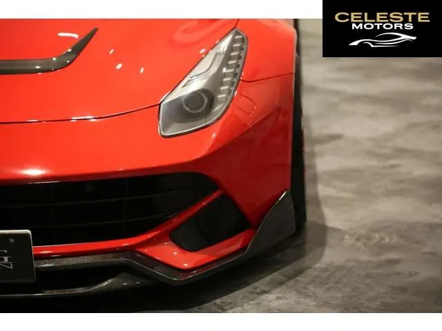 FERRARI F12 Berlinetta 2014 — photo 2 sur 8