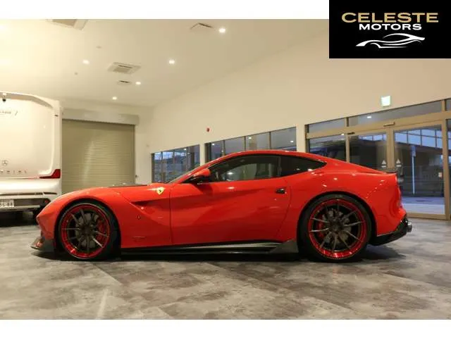 FERRARI F12 Berlinetta 2014 — photo 4 sur 8