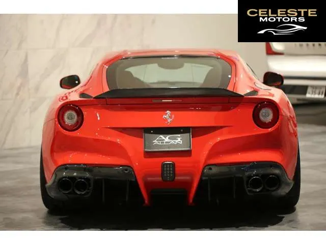 FERRARI F12 Berlinetta 2014 — photo 8 sur 8