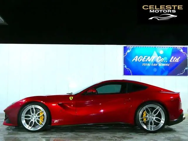 FERRARI F12 Berlinetta 2013 — photo 4 sur 8