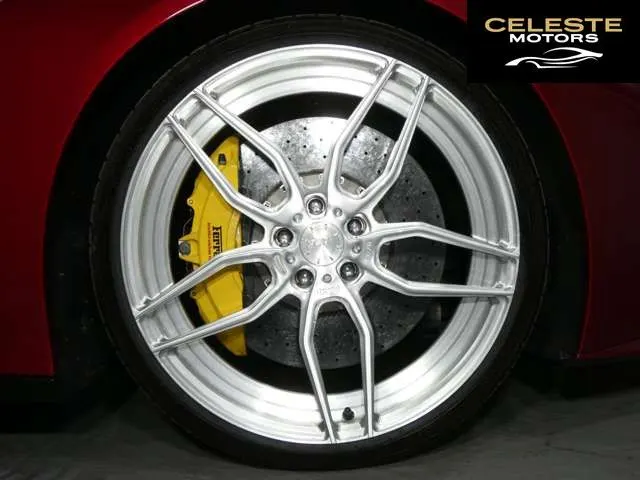 FERRARI F12 Berlinetta 2013 — photo 6 sur 8