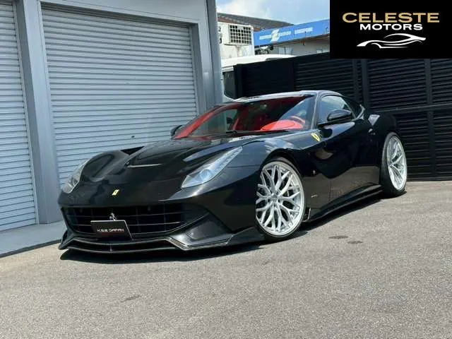 FERRARI F12 Berlinetta 2013 — photo 2 sur 8