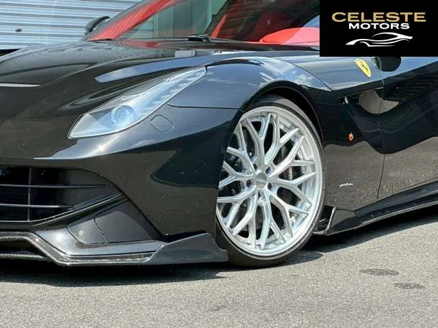 FERRARI F12 Berlinetta 2013 — photo 4 sur 8