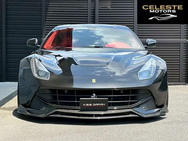 FERRARI F12 Berlinetta 2013 — photo 6 sur 8