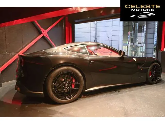 FERRARI F12 Berlinetta 2016 — photo 6 sur 8