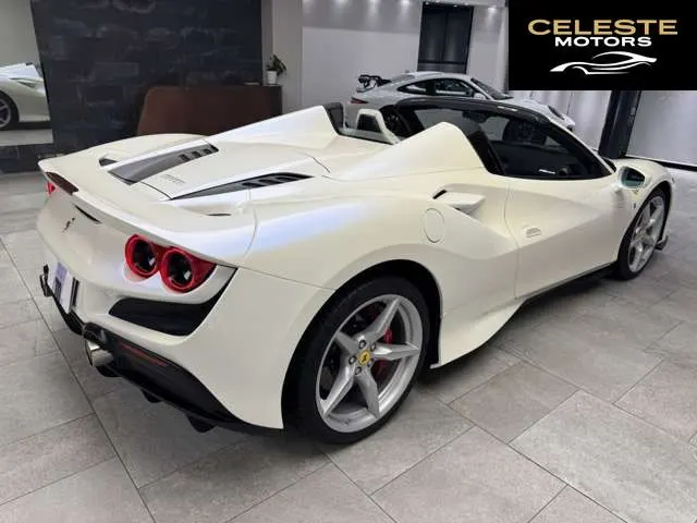 FERRARI F8 Spider 2022 — photo 3 sur 8