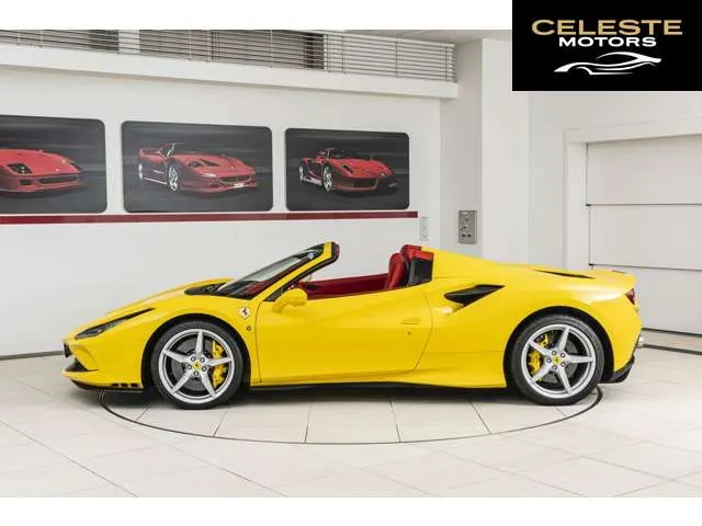 FERRARI F8 Spider 2020 — photo 2 sur 8