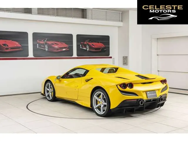 FERRARI F8 Spider 2020 — photo 8 sur 8