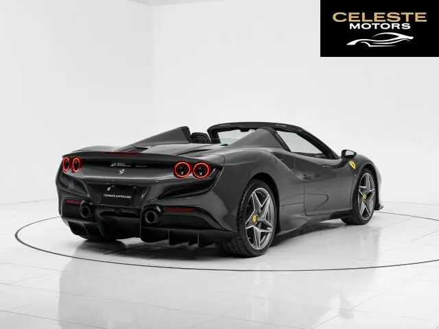 FERRARI F8 Spider 2021 — photo 5 sur 8