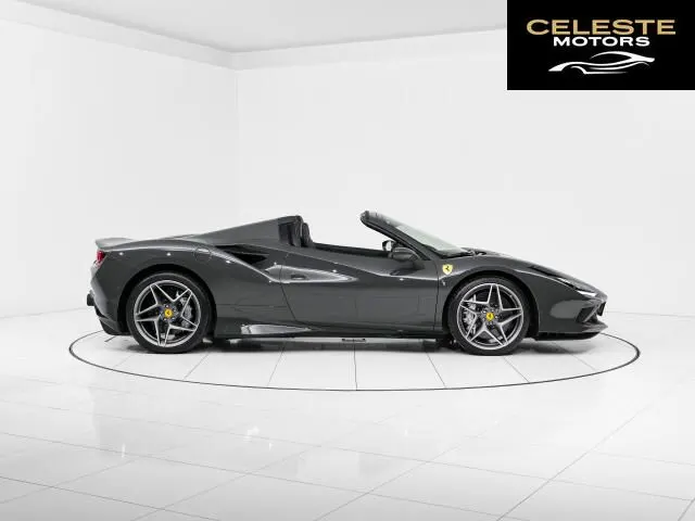FERRARI F8 Spider 2021 — photo 7 sur 8
