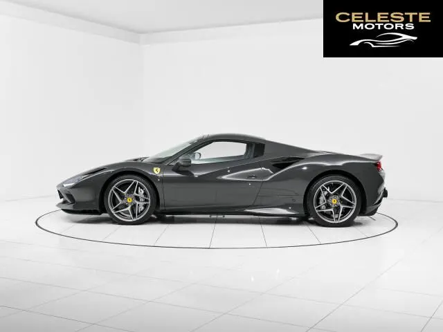 FERRARI F8 Spider 2021 — photo 8 sur 8
