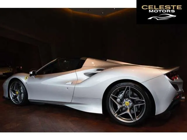 FERRARI F8 Spider 2021 — photo 2 sur 8