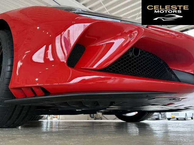 FERRARI F8 Tributo 2021 — photo 5 sur 8