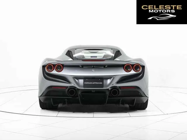 FERRARI F8 Tributo 2022 — photo 2 sur 8