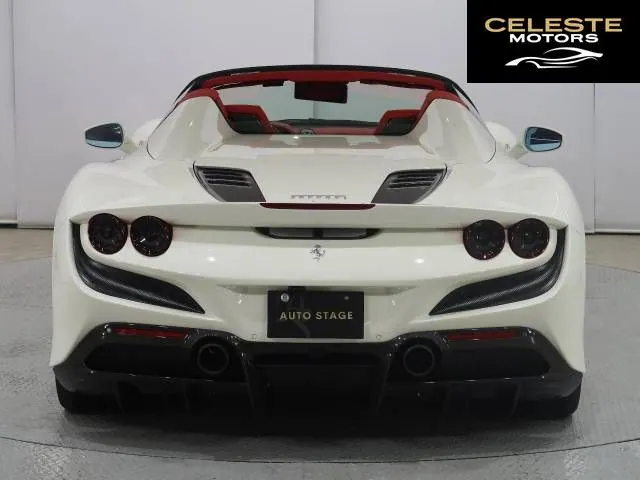 FERRARI F8 Spider 2021 — photo 2 sur 8